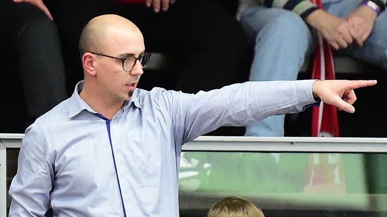 Eduard Mardian (im Bild) gibt bei den Drittliga-Handballern des HSC Bad Neustadt künftig die Richtung vor Eduard Mardian (im Bild) gibt bei den Drittliga-Handballern des HSC Bad Neustadt künftig die Richtung vor