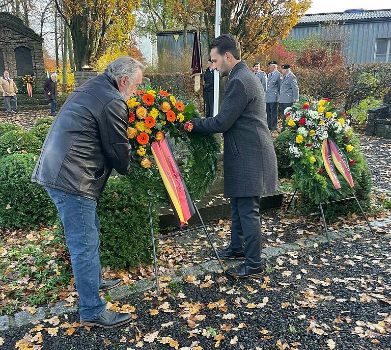 Gedenkveranstaltung am Kriegerdenkmal Gochsheim.