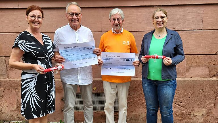 Bei der Spendenübergabe (von links): Ute Busch (Lieblingsmode), Heribert Zeller (Hospizverein Main-Spessart), Klaus Roos (Tafel) und Géraldine Barrois (Optik Wolf und Werbegemeinschaft).