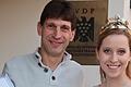 Winzer Bruno Arnold mit der Fränkischen Weinkönigin Klara Zehnder