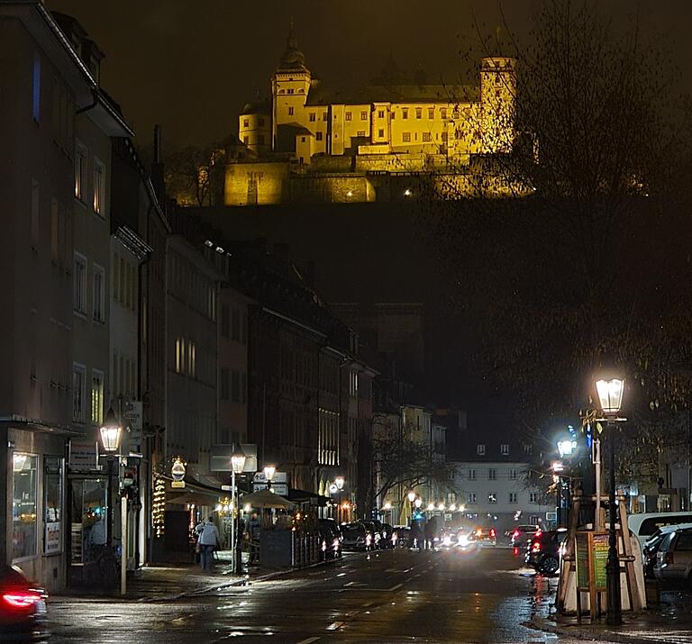 Der Festungsblick von der Neubaustraße aus.