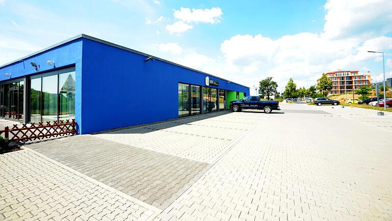 Eine Immobilie macht Karriere: Aus dem insolventen ehemaligen Bowling Center in der ehemaligen Kaserne soll ein zukunftsträchtiges Schulungszentrum werden. Eine Immobilie macht Karriere: Aus dem insolventen ehemaligen Bowling Center in der ehemaligen Kaserne soll ein zukunftsträchtiges Schulungszentrum werden.