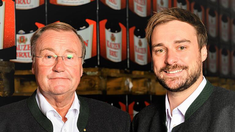 Jacob Pritzl (rechts) wurde zum Jahresbeginn Prokura übertragen. Brauereichef Karl-Heinz Pritzl (links) bereitet damit die sechste Generation auf die Übernahme der Geschäftsleitung der Ochsenfurter Kauzen Bräu vor. Jacob Pritzl (rechts) wurde zum Jahresbeginn Prokura übertragen. Brauereichef Karl-Heinz Pritzl (links) bereitet damit die sechste Generation auf die Übernahme der Geschäftsleitung der Ochsenfurter Kauzen Bräu vor.