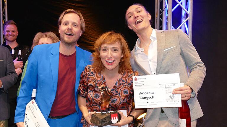 Die Finalteilnehmer des Fränkischen Kabarettpreises in Arnstein (von links): Patrick Nederkoorn, Christl Sittenauer und Andreas Langsch. Die Finalteilnehmer des Fränkischen Kabarettpreises in Arnstein (von links): Patrick Nederkoorn, Christl Sittenauer und Andreas Langsch.