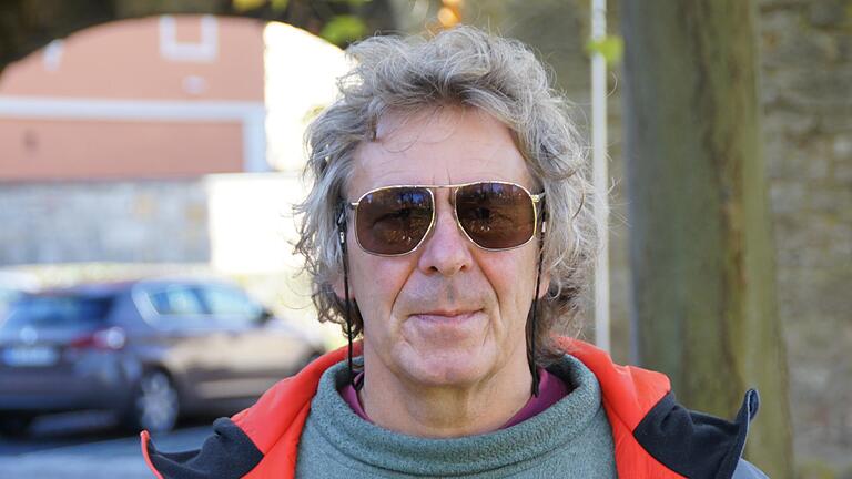 Gerald Sick versucht das Autofahren weitestgehend zu vermeiden. Seine Einkäufe erledigt er deshalb zu Fuß. Gerald Sick versucht das Autofahren weitestgehend zu vermeiden. Seine Einkäufe erledigt er deshalb zu Fuß.