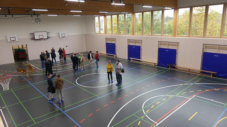 So sieht sie von innen aus - die neue Sporthalle. So sieht sie von innen aus - die neue Sporthalle.