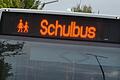 Bei der Vollbremsung eines Schulbusses auf einer engen Straße in Mainstockheim hatten die Insassen Glück. Jetzt landete der Fall vor Gericht (Symbolbild).