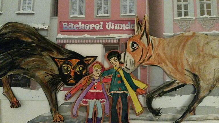 Das Papiertheater Kitzingen präsentiert am Wochenende das Theaterstück 'Micha Kuchenschreck und die Lebkuchenteenies'. Das Papiertheater Kitzingen präsentiert am Wochenende das Theaterstück 'Micha Kuchenschreck und die Lebkuchenteenies'.