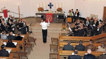 Unter der Leitung von Jürgen Koch spielte der Kleine Bezirksposaunenchor in der Eberner Christuskirche anlässlich des Festgottesdienstes zum Reformationstag. Unter der Leitung von Jürgen Koch spielte der Kleine Bezirksposaunenchor in der Eberner Christuskirche anlässlich des Festgottesdienstes zum Reformationstag.