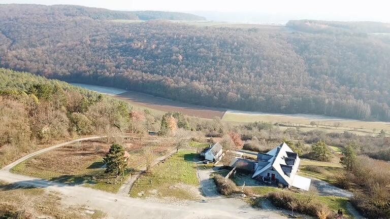 Der Schoppenfranz an der Ruine Homburg steht derzeit zum Verkauf. Der Schoppenfranz an der Ruine Homburg steht derzeit zum Verkauf.