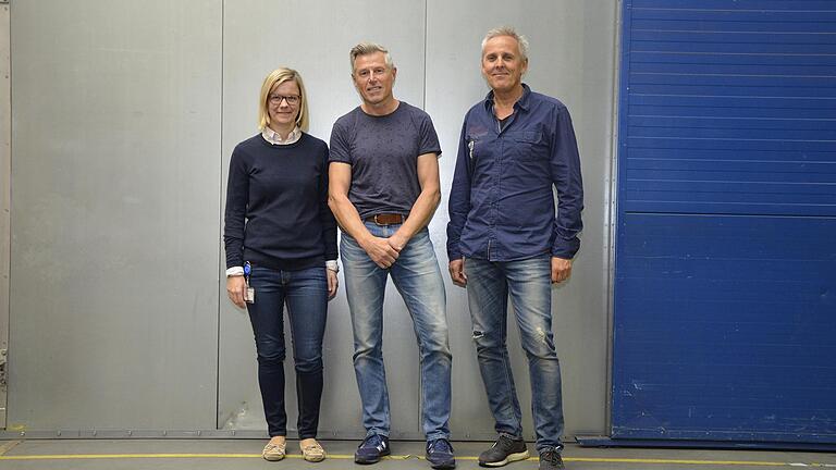 40 Jahre im Unternehmen: Jürgen Rüppel (Mitte) mit Carolin Kurtz und Joachim Kraft. 40 Jahre im Unternehmen: Jürgen Rüppel (Mitte) mit Carolin Kurtz und Joachim Kraft.