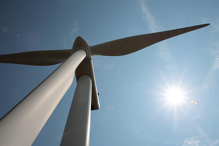 Der Ausbau der Windkraft scheitert im Landkreis am Widerstand der Bürger. Noch viel Potenzial bietet die Energie der Sonne. Der Ausbau der Windkraft scheitert im Landkreis am Widerstand der Bürger. Noch viel Potenzial bietet die Energie der Sonne.