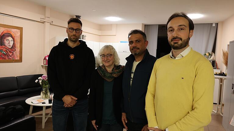 Heiko Bernheiden (von links), Marion Both,  Ahmad Almohamad und Adnan Ajam Oghli bildeten das Organisationsteam der Arabischen Kulturwochen in Schweinfurt.