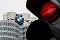 BMW AG - Jahreszahlen 2024       -  Die von den USA angekündigten Autozölle könnten unter anderem BMW bremsen. (Archivbild)