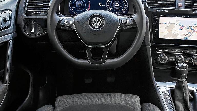 Der neue Volkswagen Golf       -  Das digitale Zeitalter macht sich auch am Zentralinstrument des aufgefrischten VW Golf bemerkbar.