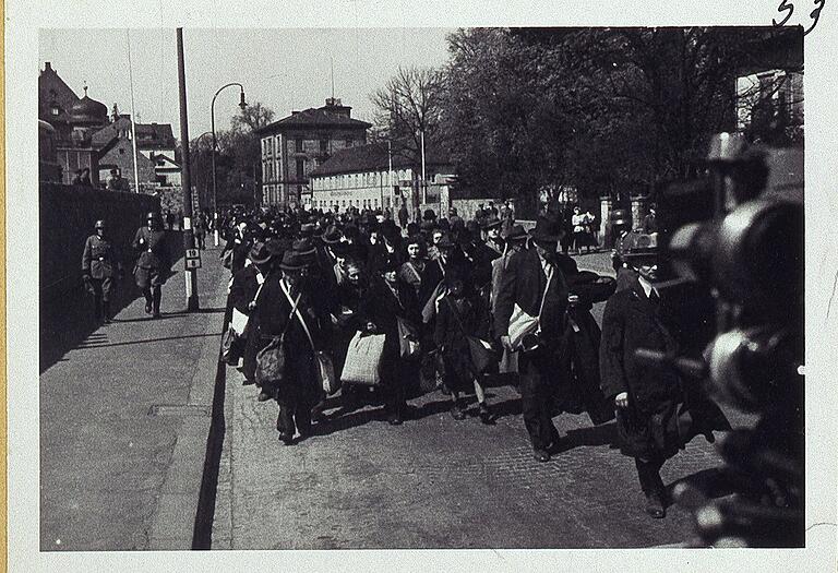 ...und schließlich durch die Schweinfurter Straße.