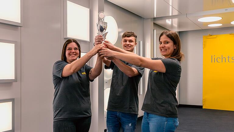 Erfolgreiches Regiolux-Team (von links): Nina Scherrer, Yannick Weiß und Rahel Diem. Erfolgreiches Regiolux-Team (von links): Nina Scherrer, Yannick Weiß und Rahel Diem.