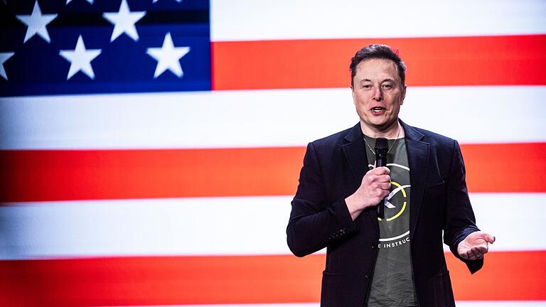 Wahlkampf in den USA       -  Elon Musk erhöht den Einsatz auf einen Wahlsieg von Donald Trump. (Archivbild)