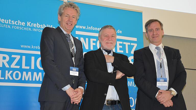 Sie führten durch den Patientenkongress zum Thema Krebs. Von links Professor Dr. Detlef Meyer (Leopoldina Krankenhaus Schweinfurt), Werner Kubitza (Bonn) von der Deutschen Krebshilfe und Professor Dr. Stephan Kanzler (Leopoldina), der über Aktuelles aus Therapie und Prävention berichtete. Sie führten durch den Patientenkongress zum Thema Krebs. Von links Professor Dr. Detlef Meyer (Leopoldina Krankenhaus Schweinfurt), Werner Kubitza (Bonn) von der Deutschen Krebshilfe und Professor Dr. Stephan Kanzler (Leopoldina), der über Aktuelles aus Therapie und Prävention berichtete. 