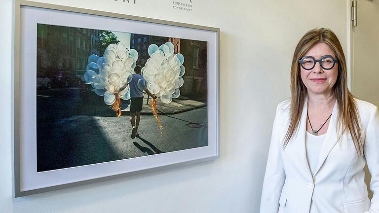 Nina Welch-King stellt im Kunstsalong in der Kunsthalle Schweinfurt aus. Nina Welch-King stellt im Kunstsalong in der Kunsthalle Schweinfurt aus.