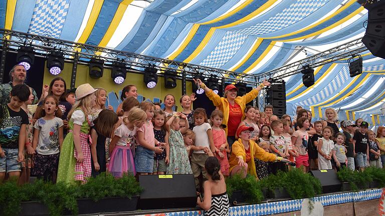 Der Kindernachmittag mit der Donnikkl-Crew auf der Laurenzi-Messe kam gut an bei den kleinsten Besuchern.