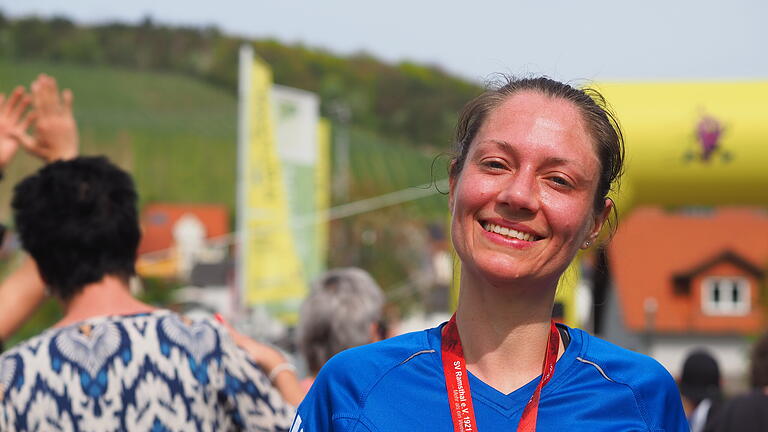 Saaletal-Marathon SV Ramsthal - Siegerin im Zehnkilometer-Lauf: Verena Ibel (RV Viktoria Wombach). Saaletal-Marathon SV Ramsthal - Siegerin im Zehnkilometer-Lauf: Verena Ibel (RV Viktoria Wombach).