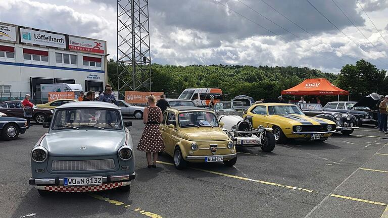 Viele alte Autos konnten beim 1. ACV-Treffen bestaunt werden.