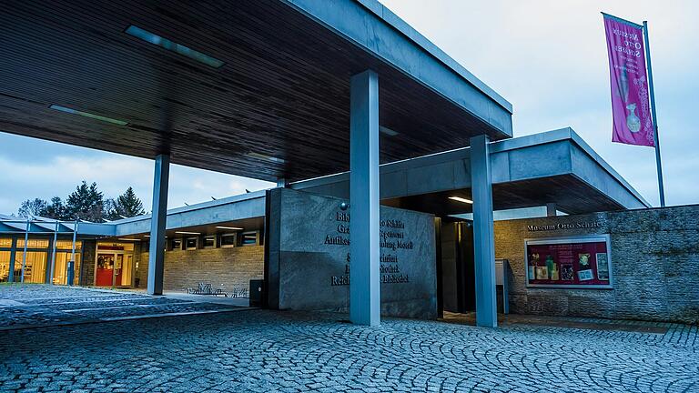 Die 'Kulturvilla Museum Otto Schäfer' ist ein eleganter Bau mit atriumartigem Innenhof - doch als Museum nicht besonders gut geeignet. Die 'Kulturvilla Museum Otto Schäfer' ist ein eleganter Bau mit atriumartigem Innenhof - doch als Museum nicht besonders gut geeignet.