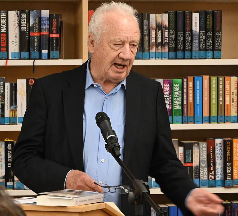 Leonhard Scherg präsentierte den von ihm und Wolfgang Proske erstellten Beitrag über den Marktheidenfelder Max Sorg.