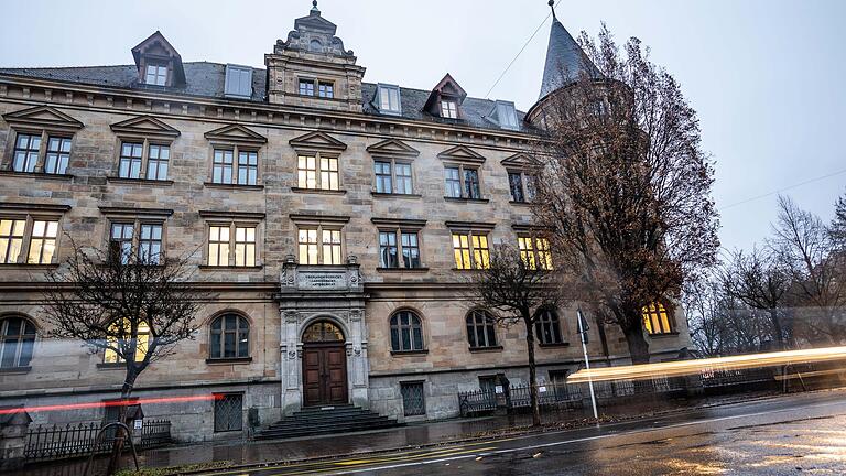 Das Landgericht Bamberg: Hier muss sich ab Dienstag ein Mann verantworten, der in Hofheim in Tötungsabsicht einen Brand gelegt haben soll.