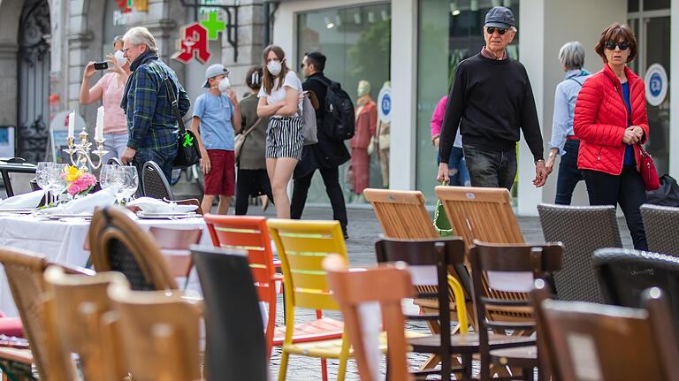 Viele Beobachter zeigen Interesse für die Aktion, damit wurde ein Ziel erreicht: aufmerksam machen.