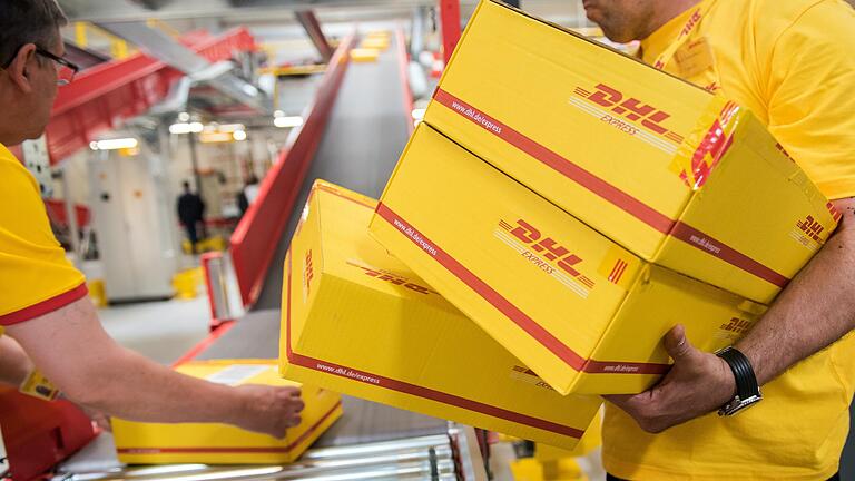 DHL-Pakete in Hamburg (im Bild) könnten künftig verstärkt aus Main-Spessart kommen.