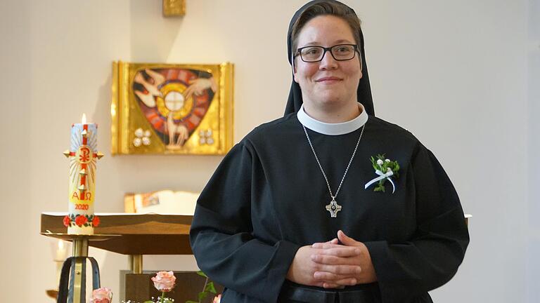 Schwester Katharina-Elisabeth Glombik legte bei den Ritaschwestern ihre zeitliche Profess ab. Schwester Katharina-Elisabeth Glombik legte bei den Ritaschwestern ihre zeitliche Profess ab.