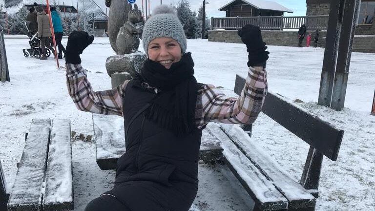 Sie ist gern unter Menschen, geht gern auf Reisen und lernt gern Neues dazu: Anna-Kathrin Ott bei einem Ausflug auf den Fichtelberg. Sie ist gern unter Menschen, geht gern auf Reisen und lernt gern Neues dazu: Anna-Kathrin Ott bei einem Ausflug auf den Fichtelberg.