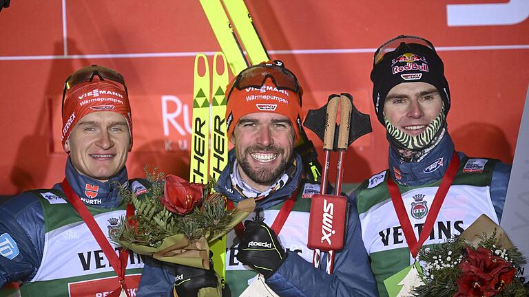 FIS Weltcup Ruka - Julian Schmid (l), Johannes Rydzek (M) und Vinzenz Geiger sorgten in Finnland für ein deutsches Podest in der Norischen Kombination. FIS Weltcup Ruka - Julian Schmid (l), Johannes Rydzek (M) und Vinzenz Geiger sorgten in Finnland für ein deutsches Podest in der Norischen Kombination.