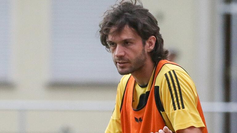 Dominic Dorsch steht nach zwei Jahren als Trainer der SpVgg Giebelstadt mit leeren Händen da und muss Platz machen. Dominic Dorsch steht nach zwei Jahren als Trainer der SpVgg Giebelstadt mit leeren Händen da und muss Platz machen.
