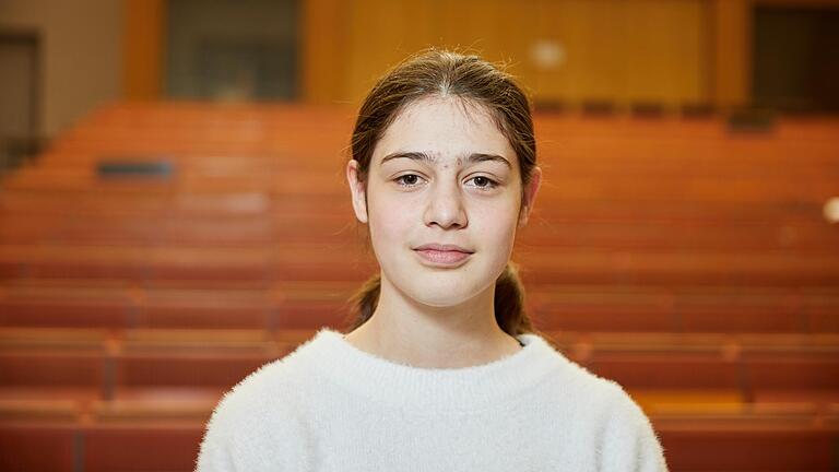 Sina Bohl (14) vom Gymnasium Bad Königshofen sagt 'Gardoffln' oder 'Äbira' zu Kartoffeln.