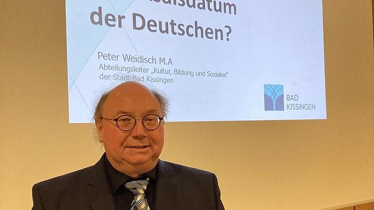 Peter Weidisch unterlegte seinen Vortrag mit historischen Aufnahmen beziehungsweise zeitgeschichtlichen Dokumenten.       -  Peter Weidisch unterlegte seinen Vortrag mit historischen Aufnahmen beziehungsweise zeitgeschichtlichen Dokumenten.