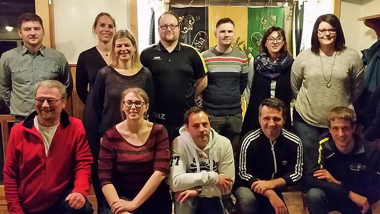 Bürgermeister Tilo Wehner (hintere Reihe, links) und sein Stellvertreter Dietmar Zink (vordere Reihe, links) mit der neuen Vorstandschaft des TSV Stetten/Rhön: (vorne, ab Zweite von links) Sandra Braito, Christian Ansorg, Marco Störm und Michael Kraus sowie (hinten, ab Zweite von links) Daniela Ansorg, Silke Löhler, der neue Vorsitzende Oliver Zehe, Christian Link, Sonja Schilling und Christina Türk. Bürgermeister Tilo Wehner (hintere Reihe, links) und sein Stellvertreter Dietmar Zink (vordere Reihe, links) mit der neuen Vorstandschaft des TSV Stetten/Rhön: (vorne, ab Zweite von links) Sandra Braito, Christian Ansorg, Marco Störm und Michael Kraus sowie (hinten, ab Zweite von links) Daniela Ansorg, Silke Löhler, der neue Vorsitzende Oliver Zehe, Christian Link, Sonja Schilling und Christina Türk.