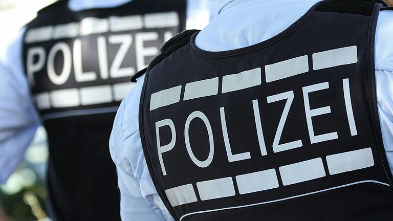 Polizisten im Einsatz (Symbolbild)