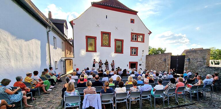 Wie das 4. Sommerkonzert im Synagogenhof am 14. August mit dem Audax Saxophonquartett waren alle Konzerte sehr gut besucht.