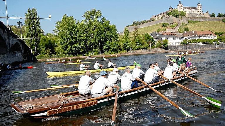 pw/anrudern       -  Breitensportlich und gesellig geht es in dieser kippstabilen Barke zu. Hier machen auch erwachsene Anfänger schnell Fortschritte.