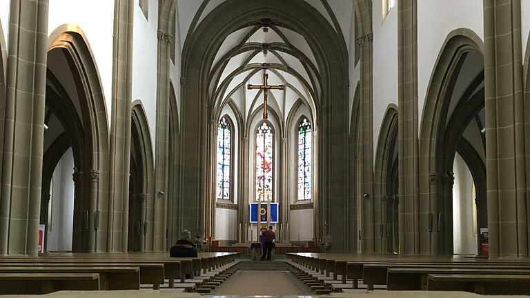 Blick in die Stadtpfarrkirche Bad Kissingen: Ob am 5. Mai alle Bänke gefüllt sein werden? Blick in die Stadtpfarrkirche Bad Kissingen: Ob am 5. Mai alle Bänke gefüllt sein werden?