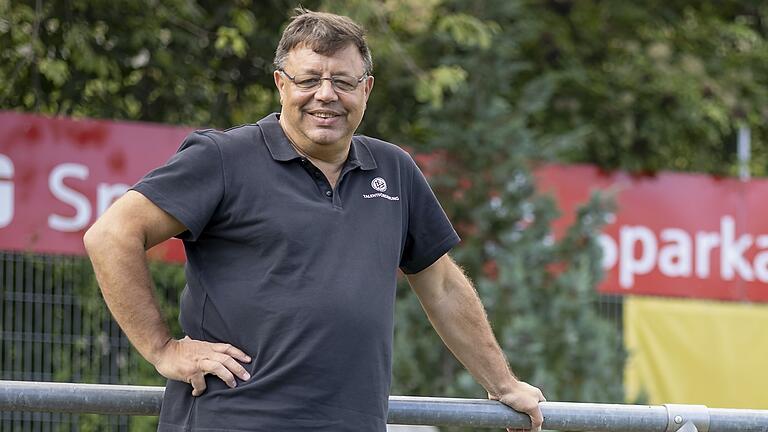 Harald Funsch ist seit einer Woche Trainer beim Würzburger FV. Der 57-Jährige übernimmt den Fußball-Bayernligisten in einer schwierigen Situation nach nur einem Sieg aus den ersten acht Spielen.&nbsp;