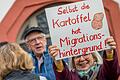 Wie umgehen mit der Migration im Land? Das Bild entstand im Februar auf der Kundgebung 'MSP ist bunt' auf dem Marktplatz in Karlstadt.