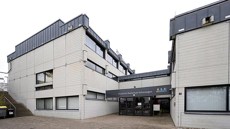 Die Staatliche Realschule in Schonungen. Die Staatliche Realschule in Schonungen.