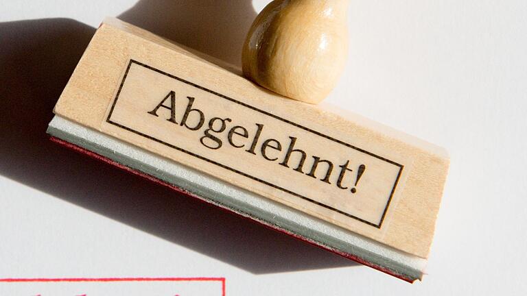 Anträge stellen, die abgelehnt werden, das ist demokratische Normalität. Doch mit dunklen Andeutungen zum Thema Corona ist seriöse Politik nicht zu machen.&nbsp;