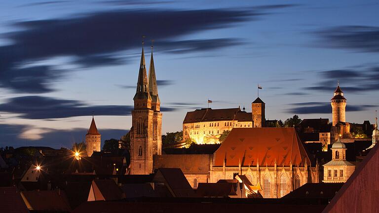 Auch auf der Kaiserburg in Nürnberg wird sicherlich nicht nur einmal ein 'Friedrich' gelebt haben. Auch auf der Kaiserburg in Nürnberg wird sicherlich nicht nur einmal ein 'Friedrich' gelebt haben.