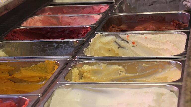 50 Eissorten bietet Toms Eismanufaktur an.