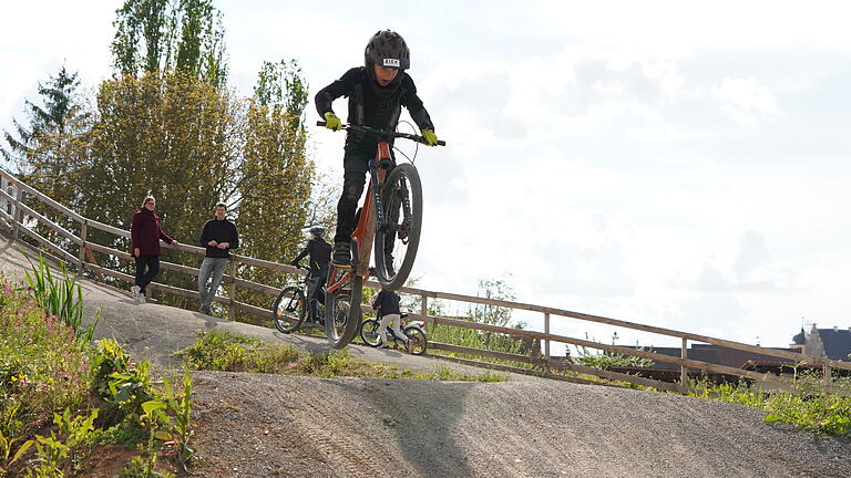 Der BikePark Oberschwarzach hat wieder geöffnet. Der BikePark Oberschwarzach hat wieder geöffnet.